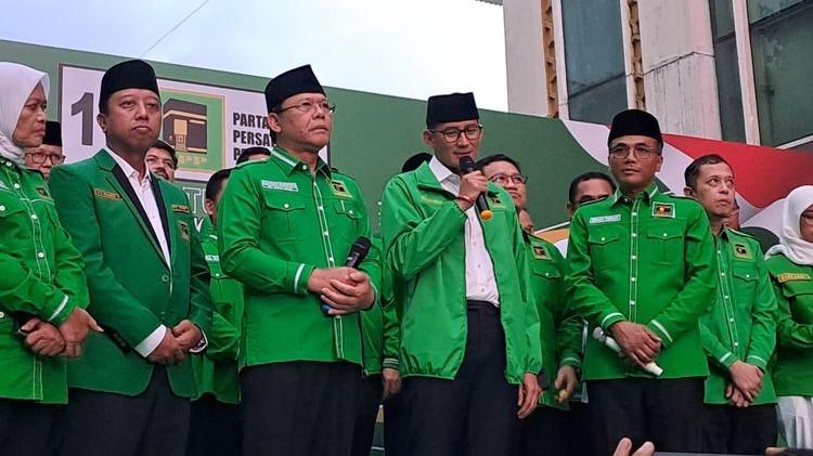 Menparekraf-Sandiaga-Uno-dalam-jumpa-pers-usai-resmi-menjadi-kader-PPP.jpg