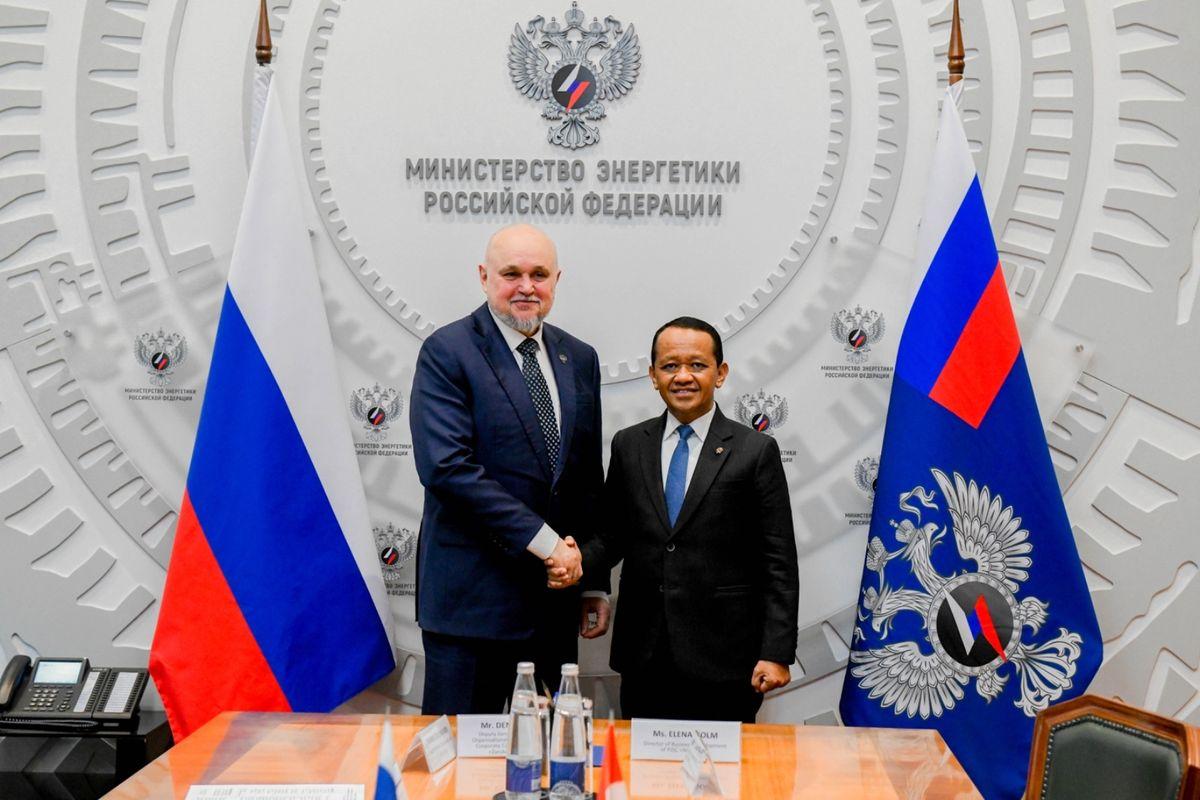 Menteri-Energi-Rusia-Sergey-Tsivilev-dan-Menteri-ESDM-Bahlil-Lahadalia.jpg