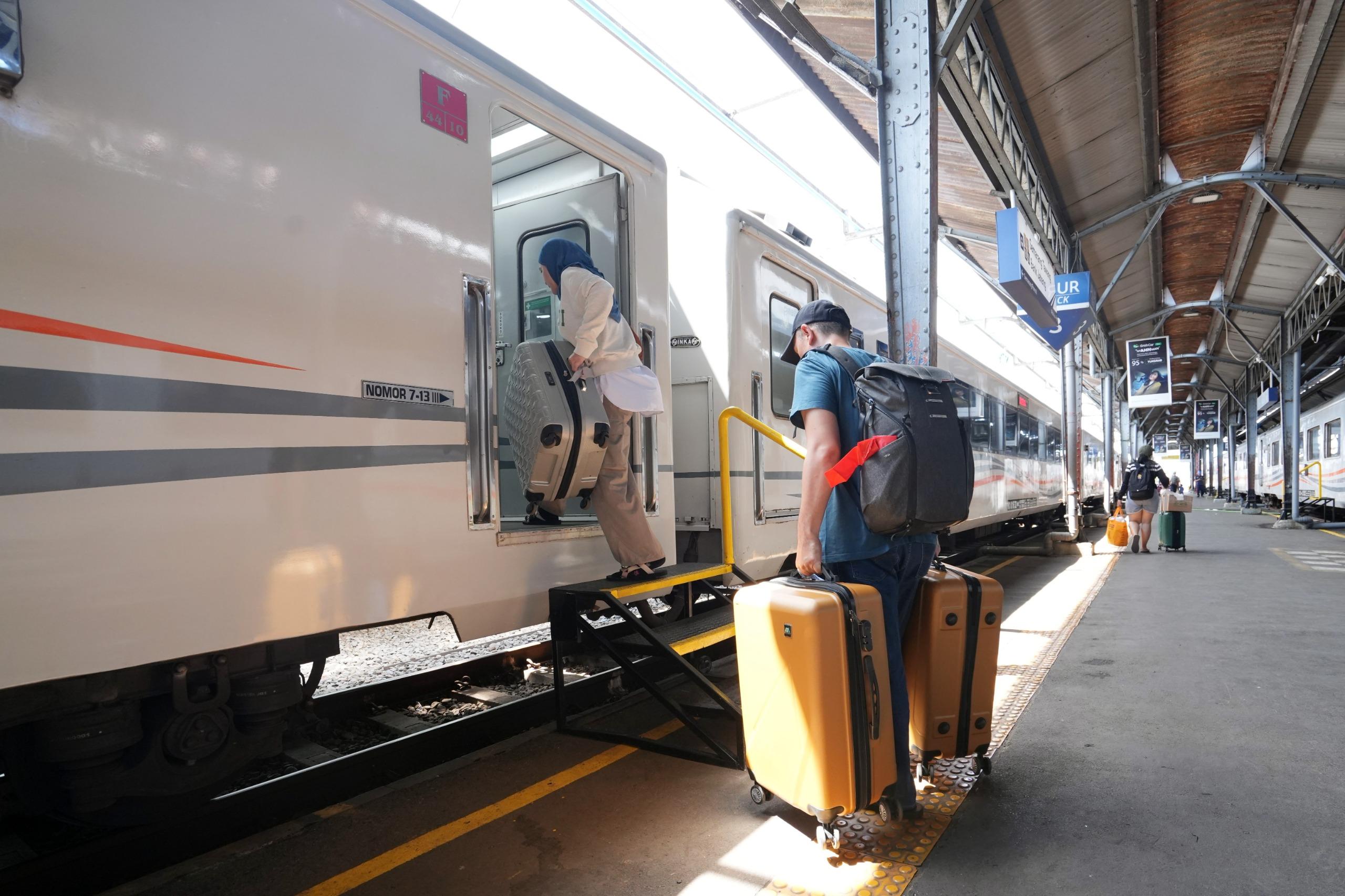 Jumlah Pemudik Menggunakan Kereta Api di Daop 4 Semarang Masih Tinggi