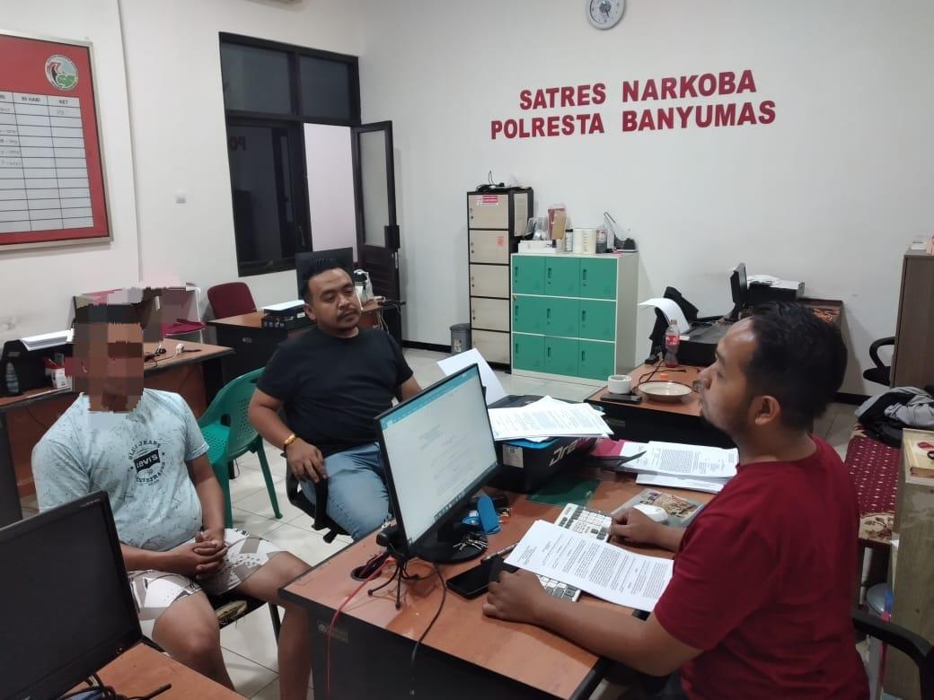 Satresnarkoba Polresta Banyumas Tangkap Pengedar Sabu, Sita 143,59 Gram Barang Bukti