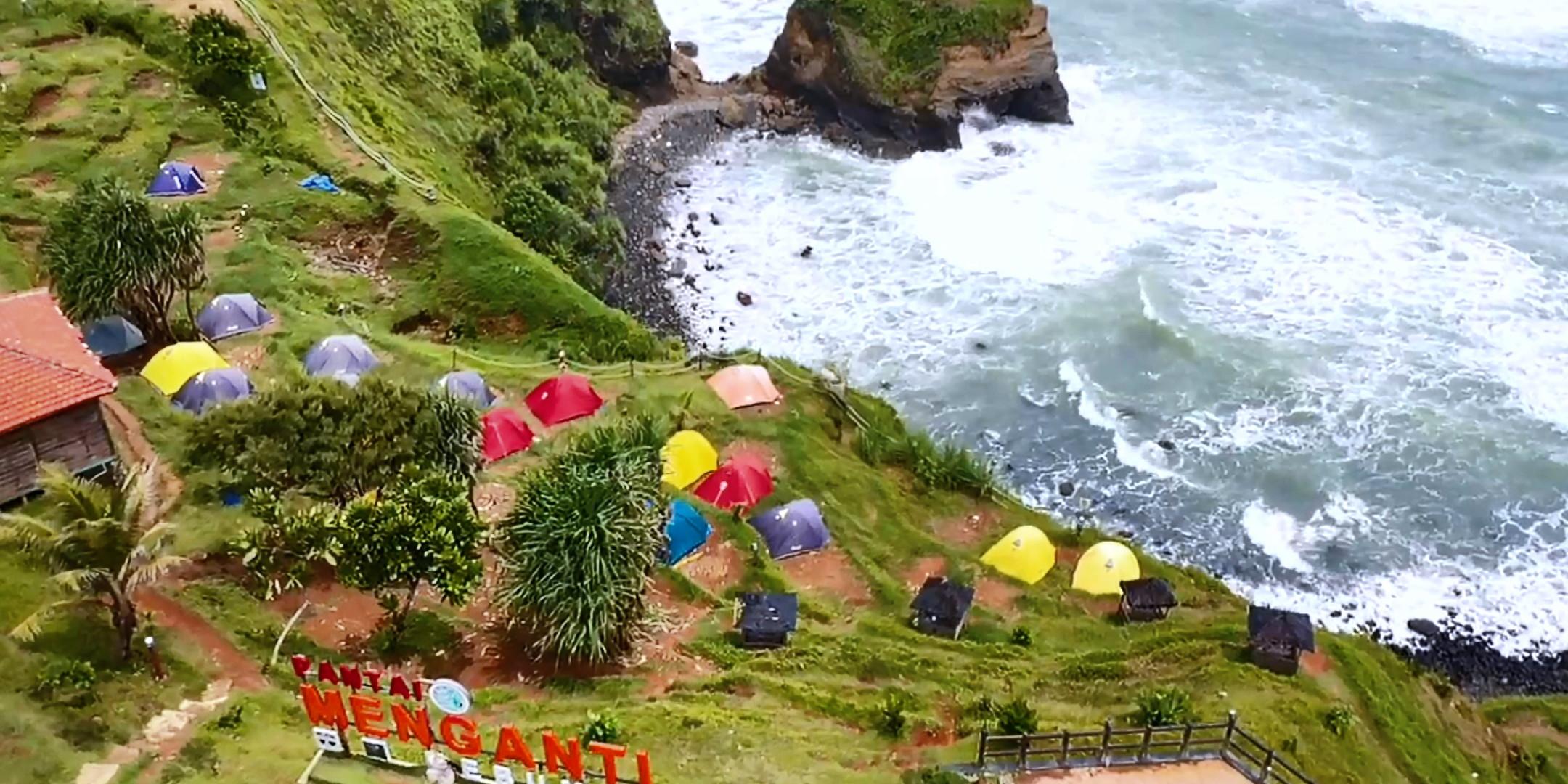 Pantai-Menganti-Kebumen-2024.jpg