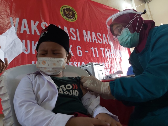 Vaksinasi Anak Terus Diperluas di Pekalongan Demi Pembelajaran Tatap Muka