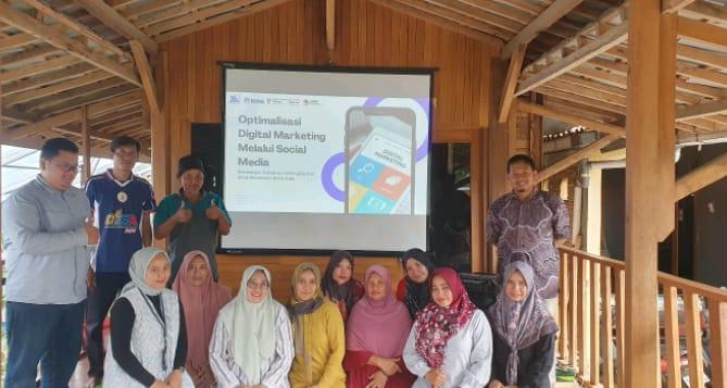 Pelaksanaan-kegiatan-Pelatihan-Digital-Marketing-pada-Petani-Tani-Madu-Prawita.jpg