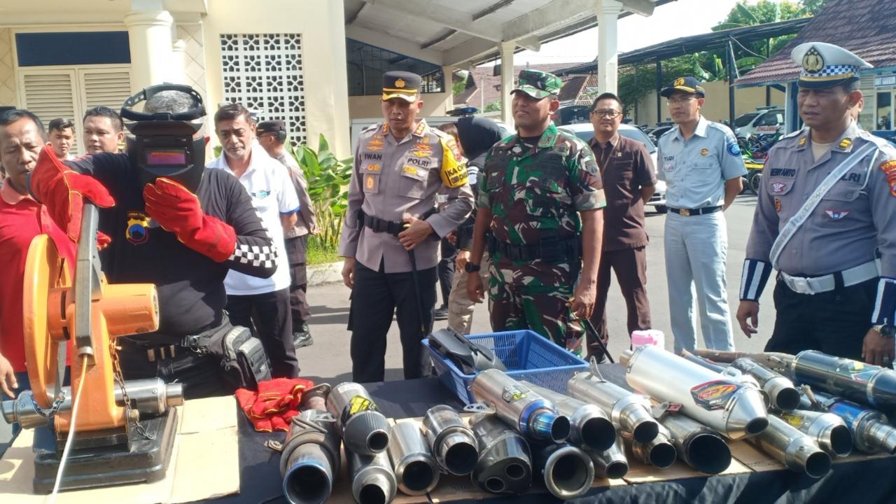 Polresta Surakarta Gelar Deklarasi Zero Knalpot Brong bersama Forkompimda, Komunitas, dan Pelajar