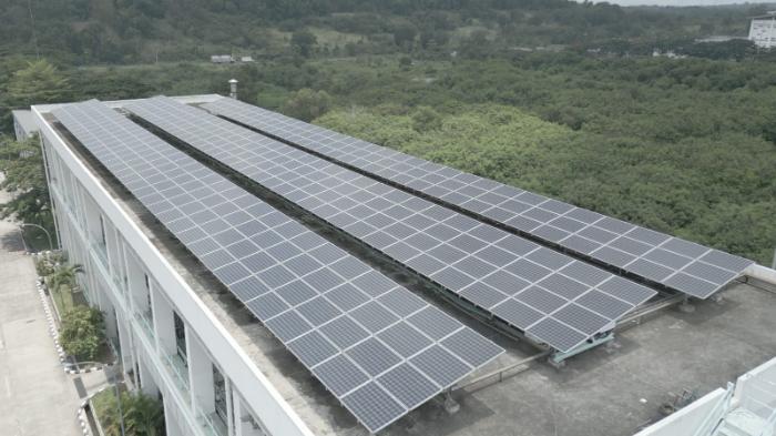 Penggunaan-solar-panel-sebagai-salah-satu-sumber-Energi-Baru-Terbarukan-EBT_2a.jpg