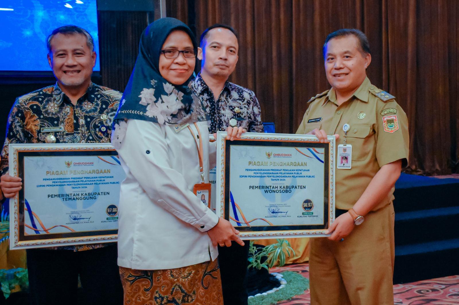 Pertahankan Predikat Zona Hijau, Pemkab Wonosobo Raih Penghargaan Standar Pelayanan Publik Ombudsman
