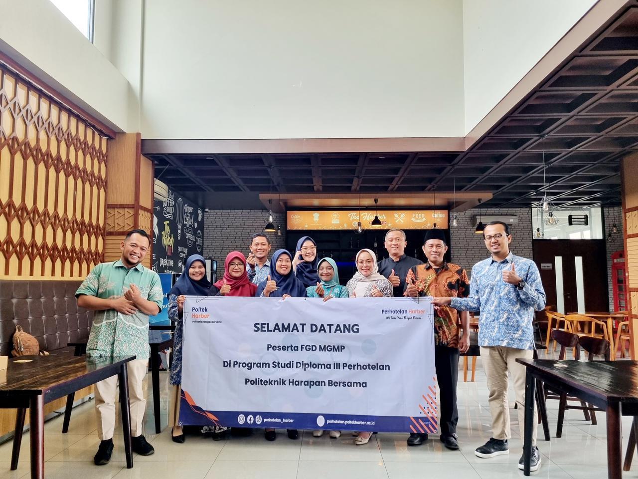 Perhotelan-Poltek-Harber-Gandeng-MGMP-Perhotelan-Dorong-Kualitas-SDM.jpg