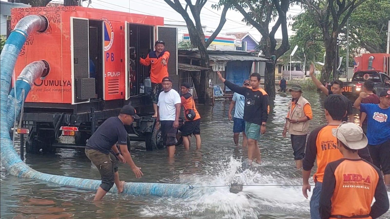 Median Jalan Pantura Demak-Kudus Dijebol Untuk Mudahkan Pompanisasi
