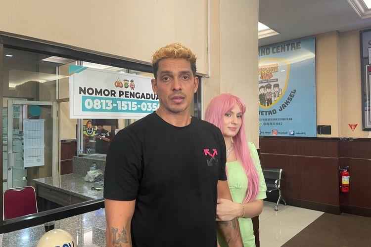 Robby-Shine-dan-Nastasya-Shine-usai-melaporkan-Billy-Syahputra.jpg