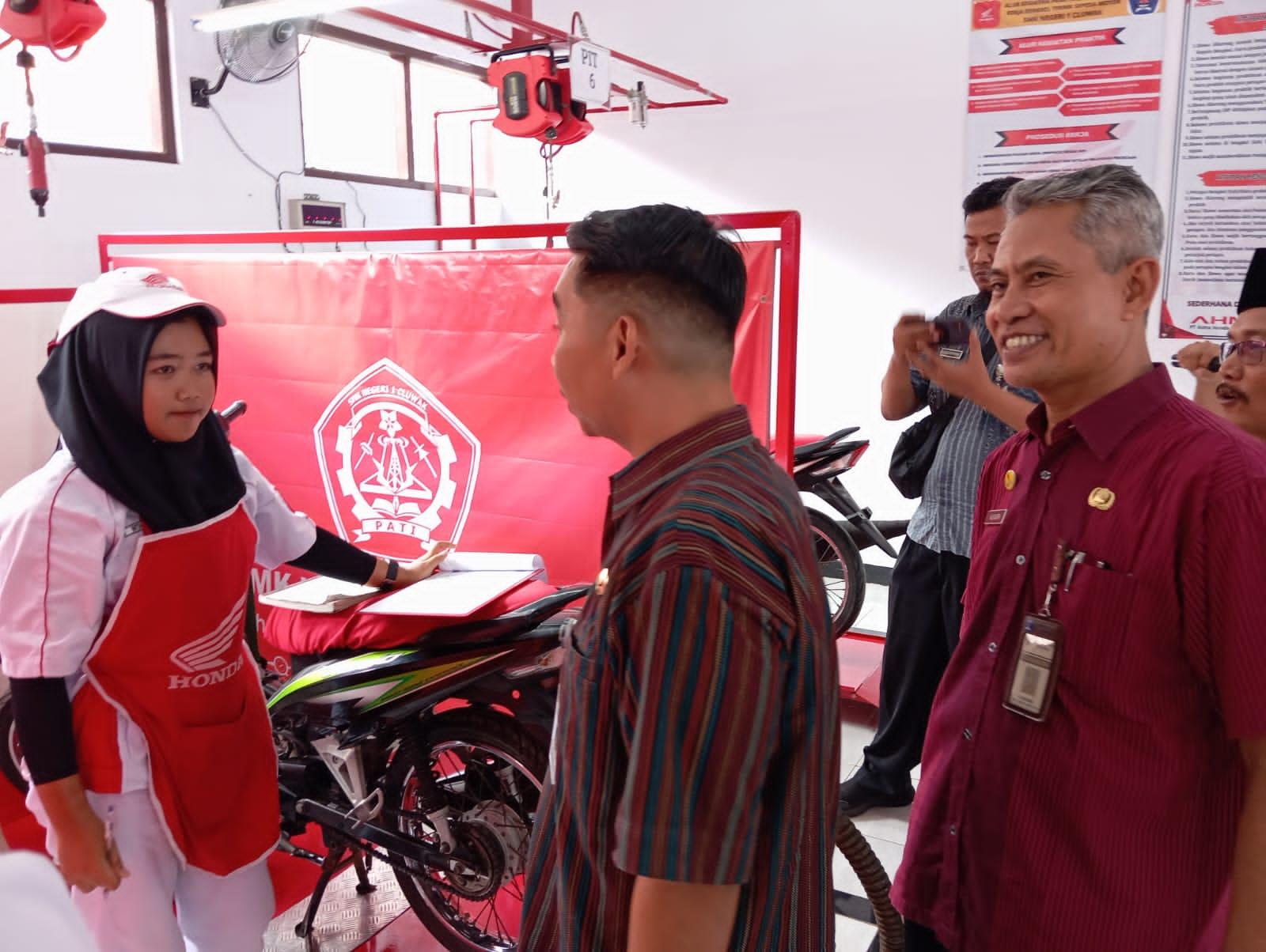 SMKN-1-Cluwak-menggelar-peresmian-Tempat-Uji-Kompetensi-TUK-Astra-Honda.jpg