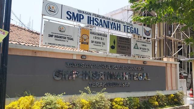 SMP-Ihsaniyah-Tegal.jpg