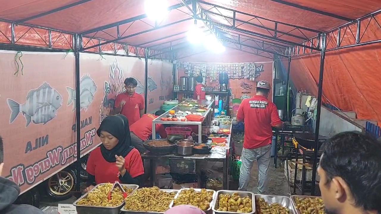 Sahabat-Sego-Sambal-yang-menyedikan-puluhan-menu.jpg