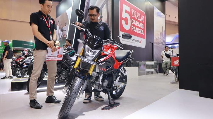 Satu-Hati-Penuh-Arti-Kebersamaan-Astra-Honda-dan-Konsumen-di-IMOS-2023s2d.jpg