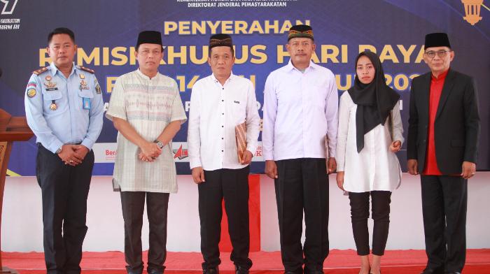 Sebanyak-6746-Warga-Binaan-di-Jawa-Tengah-Terima-Remisi-Idul-Fitri-1444Hfd56.jpg