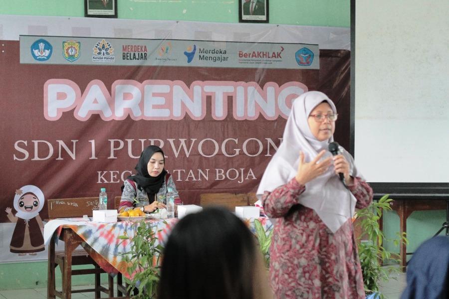 Cegah Dampak Buruk “Budaya Scroll”, SD Negeri 1 Purwogondo Boja Gelar Seminar Parenting