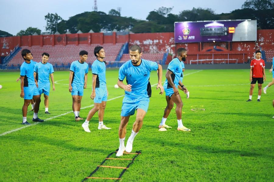 Sesi-Latihan-H-1-PSIS-Semarang-Tantang-Persik-Kediri.jpg