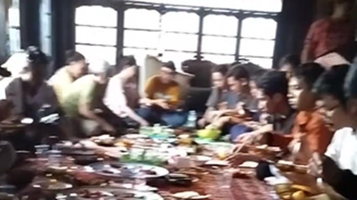 Inilah Sosok M Satir Sopir Bus Borlindo Palu yang Viral, Bawa Seluruh Penumpang Makan Gratis