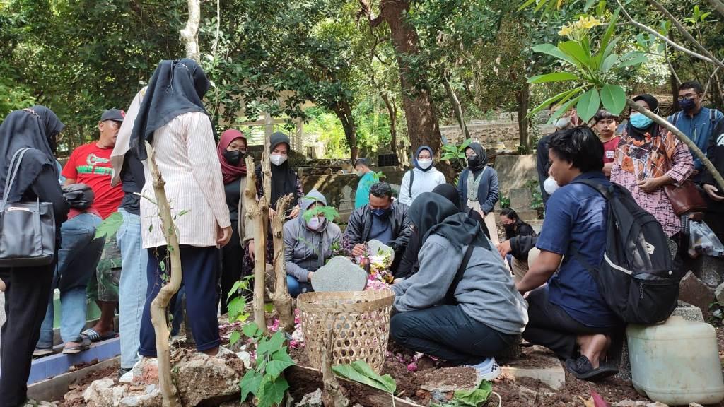 Mahasiswi Semarang yang Terjun dari Gedung Parkir Sempat Minta Makan Ayam Geprek Bareng