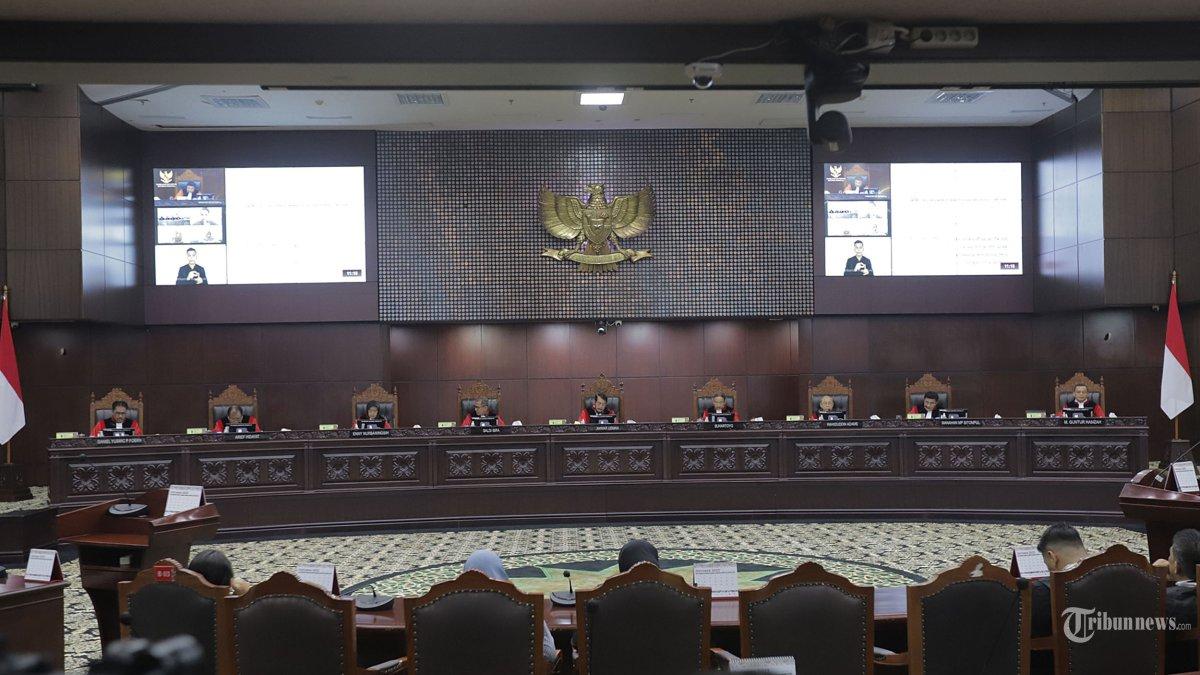 Suasana-sidang-permohonan-uji-materil.jpg