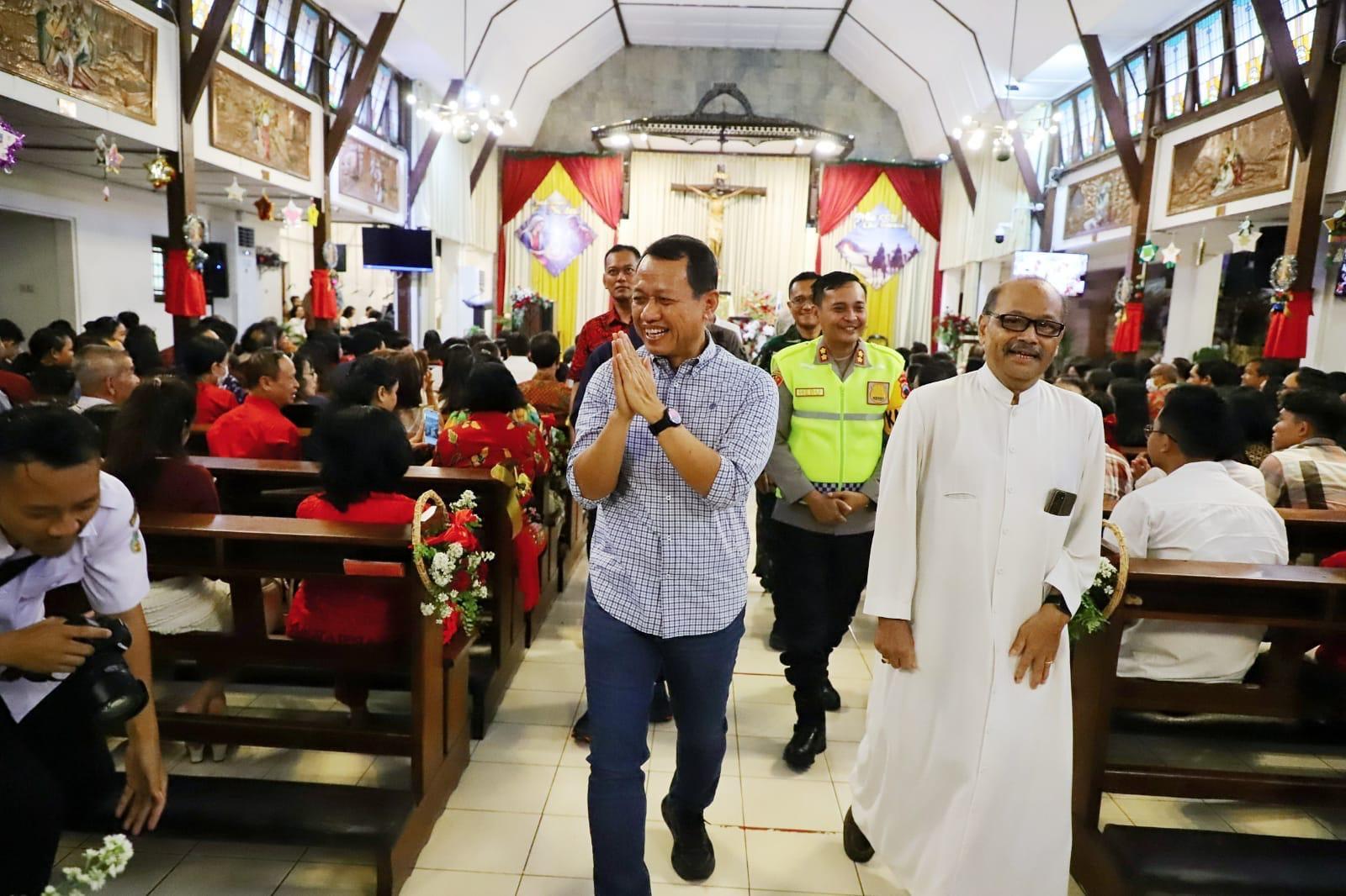 Bupati Kudus Sam'ani Intakoris Pastikan Perayaan Natal di Kudus Aman