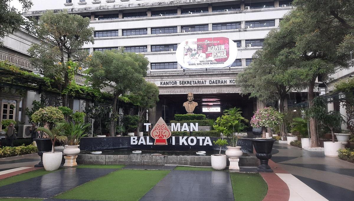 Taman-Balai-Kota-Semarang-menjadi-ruang-terbuka-hijau-di-ibu-Kota-Jawa-Tengah.jpg