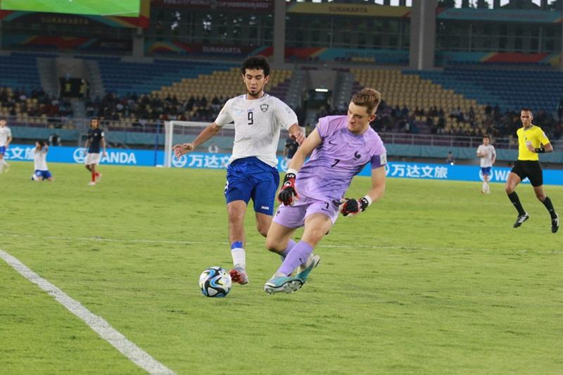 Gol Semata Wayang Ismail Bouneb Gagalkan Asa Uzbekistan Melaju ke Semifinal