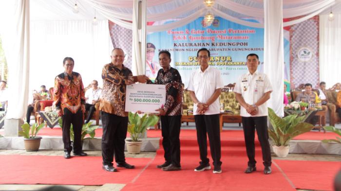 Tingkatkan-Edukasi-di-Kampung-Madu-PLN-UID-Jawa-Tengah-dan-DIYfds3r4s.jpg