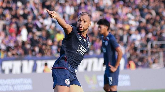 Top-Skor-Liga-1-2023-2024-Ketajaman-Gustavo-Almeida-Tak-Mampu-Angkat-Arema-dari-Dasar-Klasemen.jpg