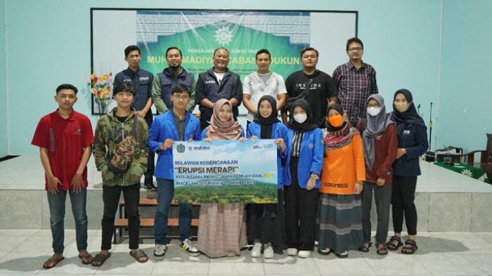 UMP Kirim Relawan Mahasiswa Erupsi Merapi di Magelang