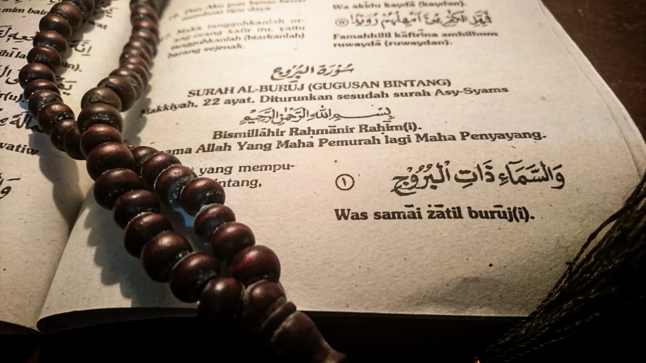 Surat Al Buruj Lengkap Arab Latin dan Artinya