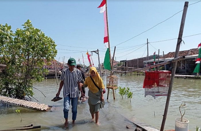 BERITA LENGKAP : Ahli Geodesi Prediksi Tahun 2050 Pesisir Semarang Demak dan Pekalongan Tenggelam