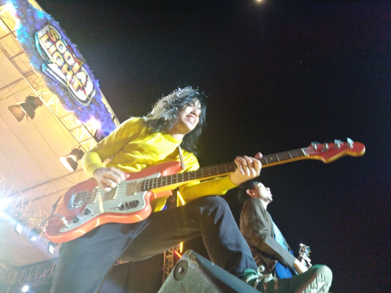 Ciri Khas Musik Folk Rock Barasuara Pukau Pengunjung Festival Bodjong Alste 2018 di Semarang