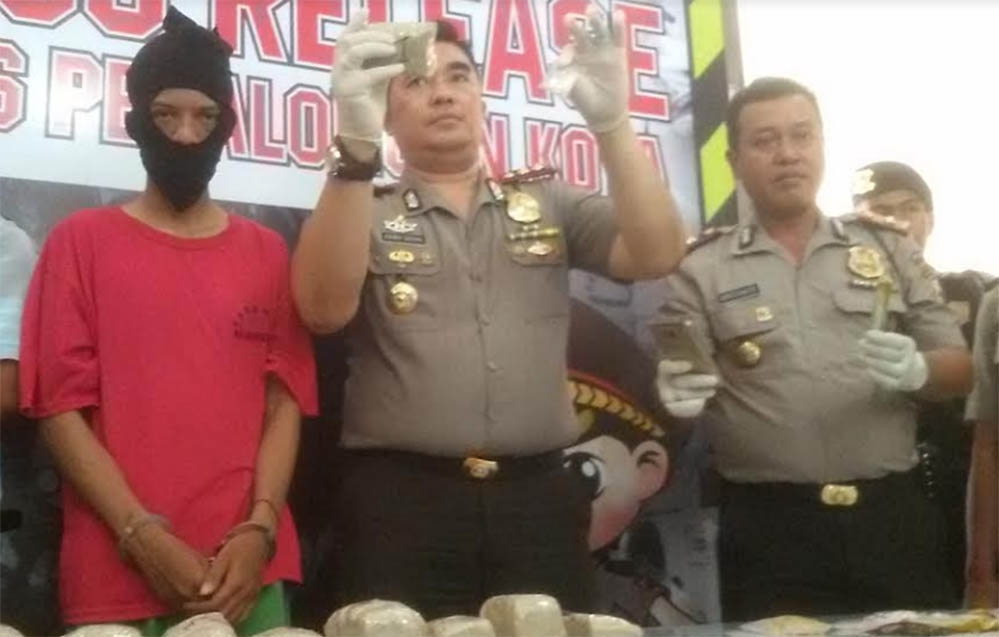 arief-ditangkap-diduga-sebagai-pengedar-narkoba_20171019_123923.jpg