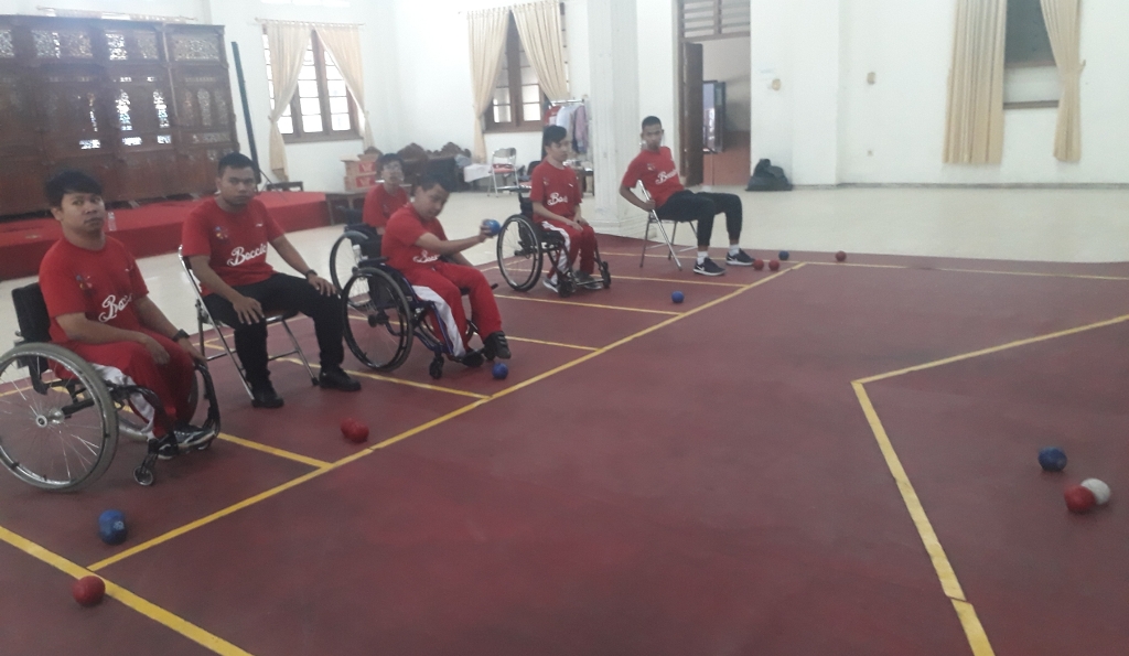 atlet-boccia-indonesia-sedang-fokus-latihan-di-ypac-solo-kamis-692018_20180906_154826.jpg