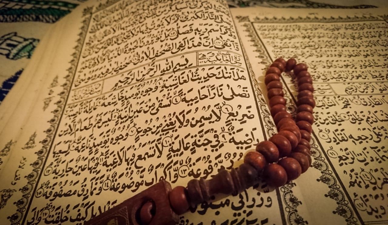 Surat Al Ghasiyah Lengkap Arab Latin dan Artinya