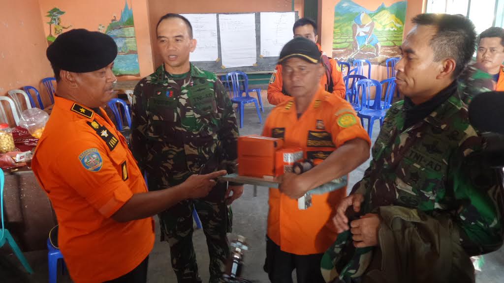 basarnas-terjunkan-tim-investigasi-cari-tahu-penyebab-jatuhnya-helikopter-di-temanggung_20170703_150229.jpg