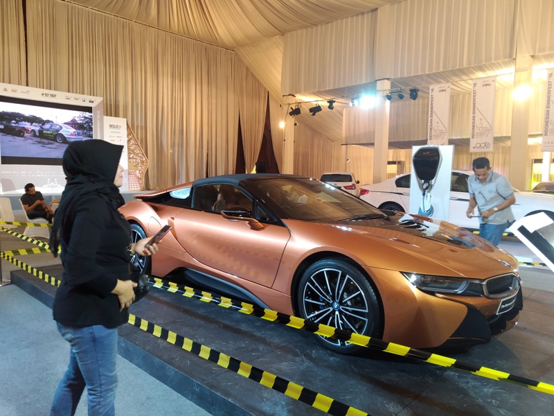 Ini Ujud dan Kelebihan BMW I8 Yang Belum Dimiliki Satupun Orang Indonesia