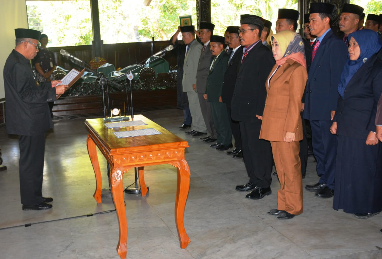 56 Pejabat Administrator dan Jabatan Pengawas Dilantik, M Natsir Minta Segera Pelajari Program Kerja