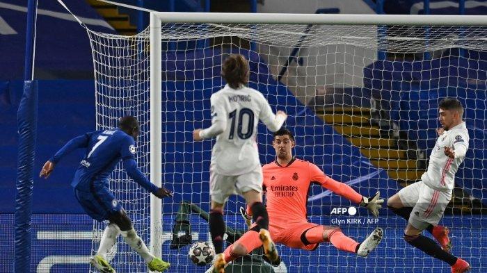 courtois-menyelamatkan-tembakan-dari-pemain-tengah-chelsea-asal-prancis-ngolo-kante.jpg