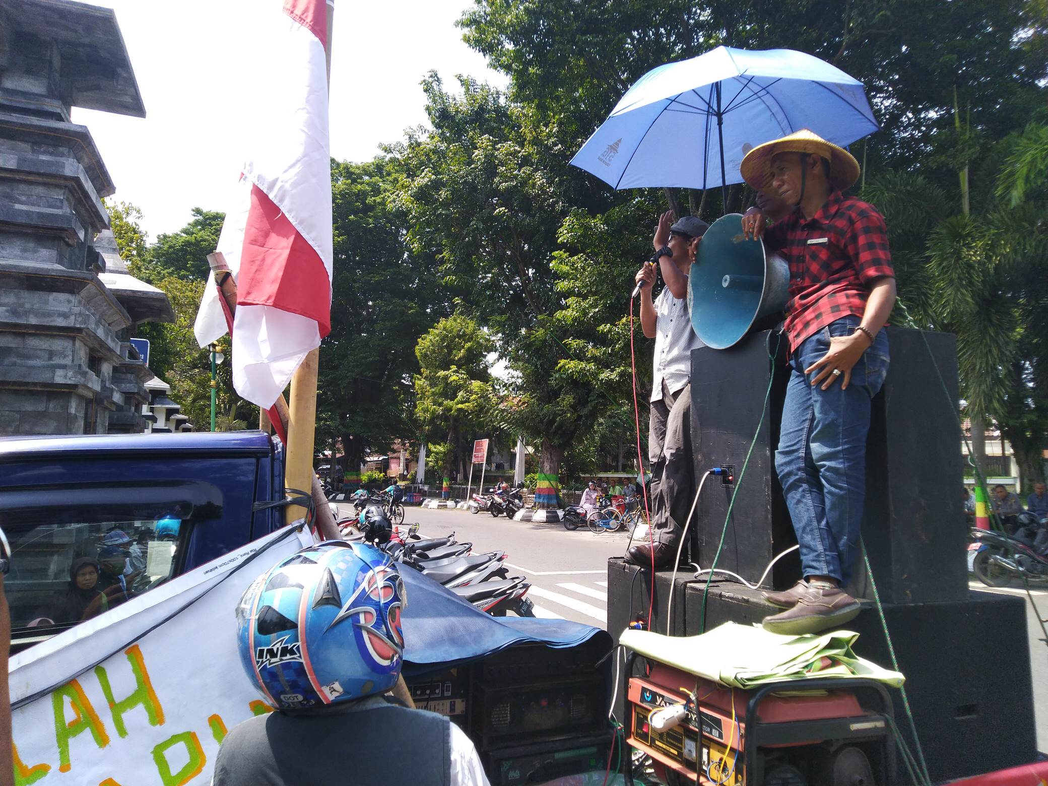 Penertiban PKL Katonsari, LBH Demak Raya : Cari Uang Halal Dilarang Tapi Karaoke Dibebaskan Buka