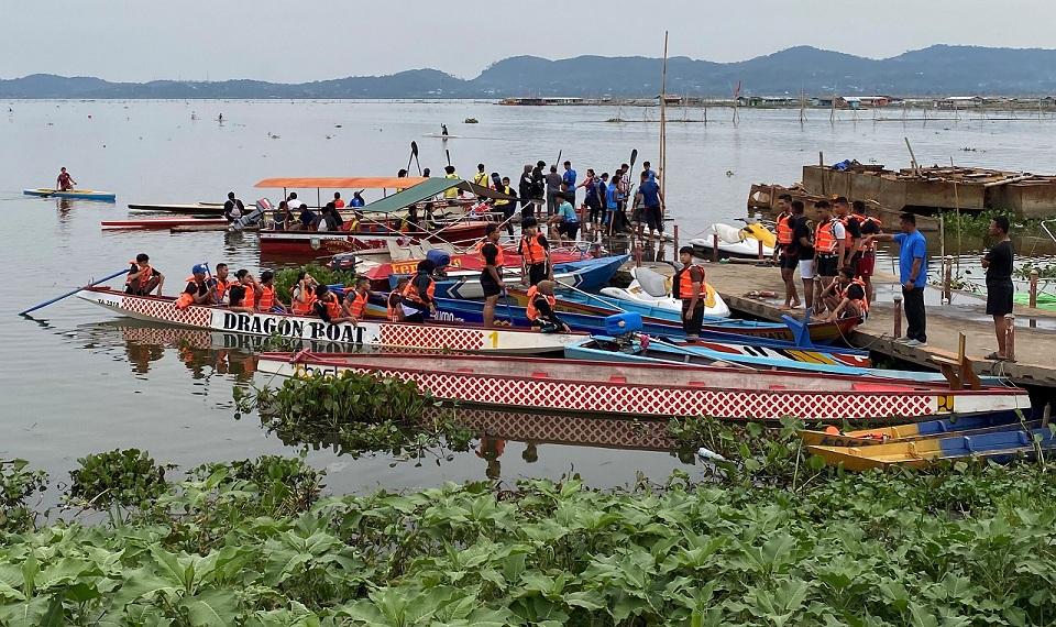 Eceng Gondok di Rawa Pening Jadi Tantangan Atlet Dayung Kualifikasi ...