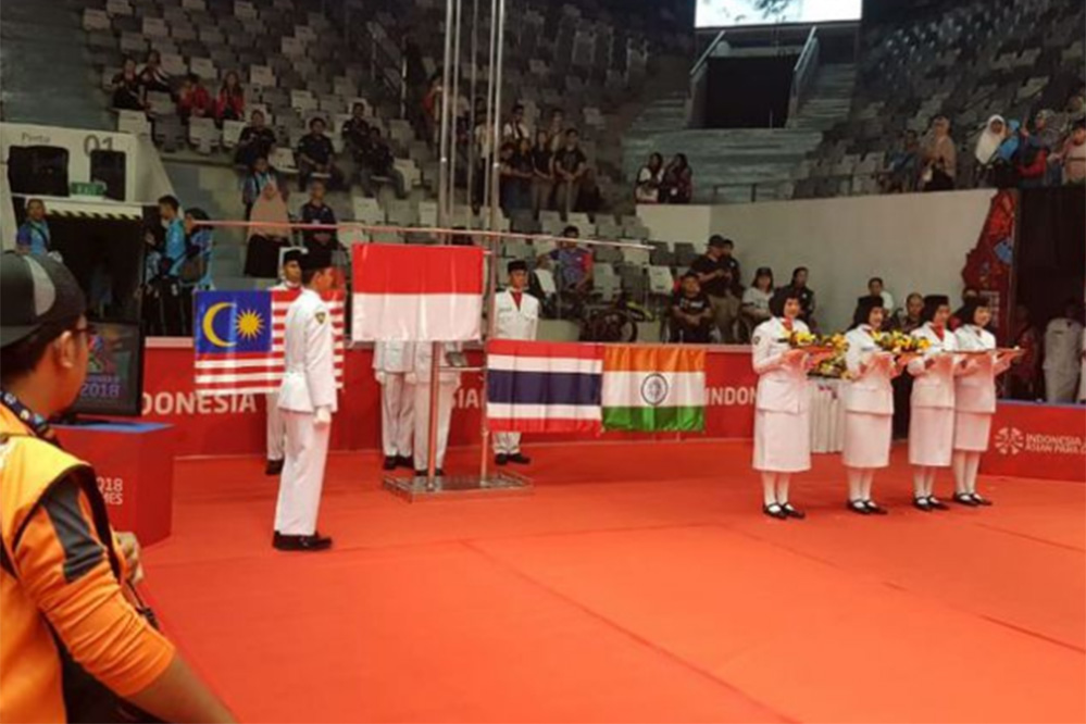 emas-pertama-asian-para-games-2018-indonesia-bulutangkis-beregu-putra_20181007_142200.jpg