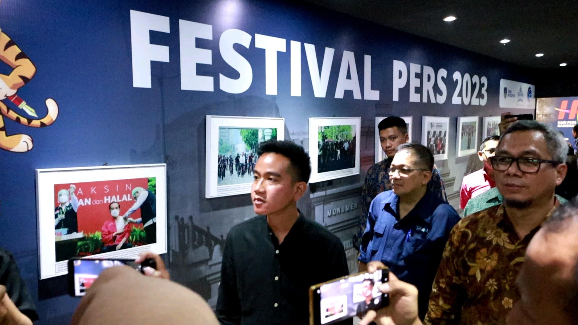 Ijazahnya Dipersoalkan, Gibran Rakabuming: Tanya Kampusku Sana di Singapura