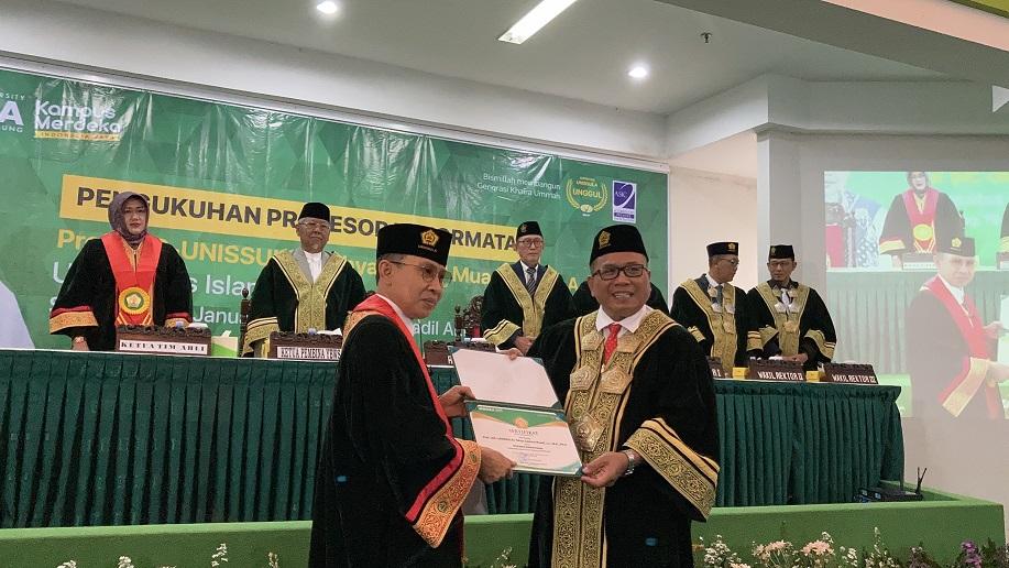 Prof. Yahya Zaenul Muarif, Lc, M.A, PhD Raih Gelar Guru Besar Kehormatan dari Unissula