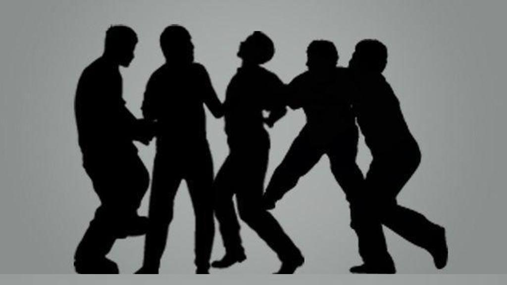 ilustrasi-pengeroyokan-1.jpg