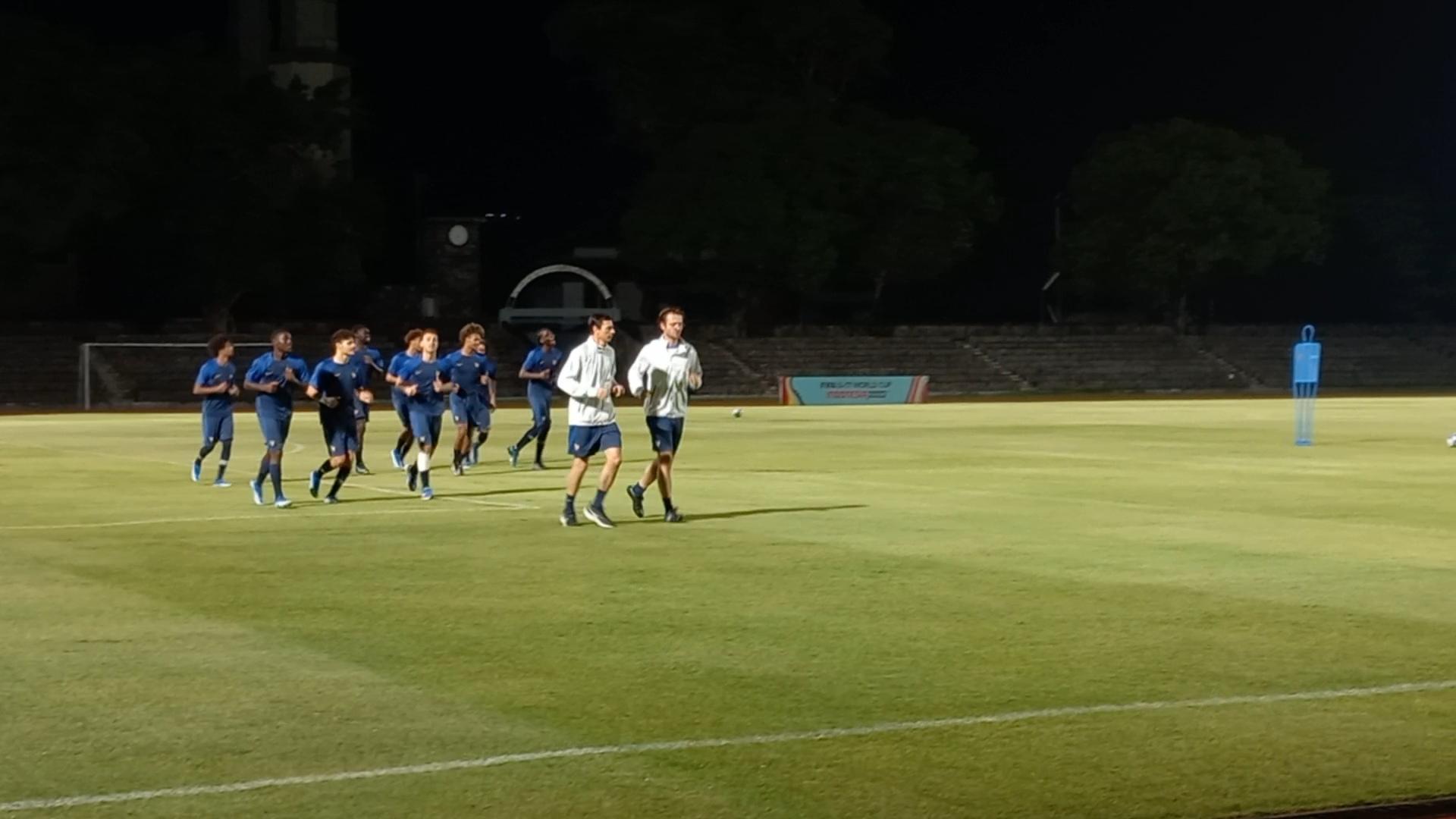 Jelang Laga Final Prancis vs Jerman, Gerimis Tak Surutkan Ismail Bouneb Cs Latihan Tengah Malam