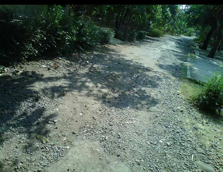 jalan-rusak-di-pekalongan_20151118_084644.jpg
