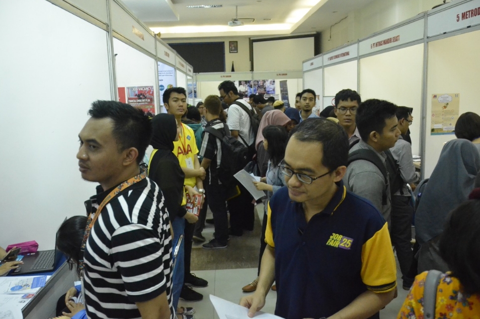 33 Perusahaan di Job Fair Udinus Cari Pelamar Lulusan SMA hingga S2