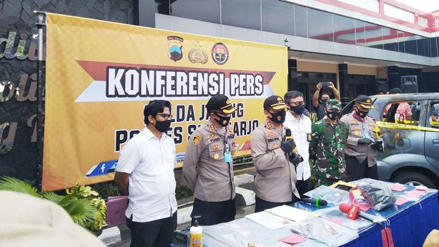 kapolda-jateng-irjen-pol-ahmad-luthfi-ketika-menyampaikan-keterangan-pers-kepada.jpg