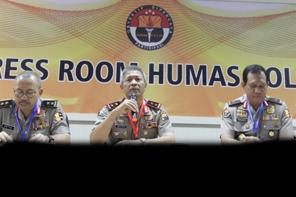 kapolda-jateng-irjen-pol-condro-kirono-dan-irjen-pol-setyo-wasito-jumpa-pers_20171010_144914.jpg